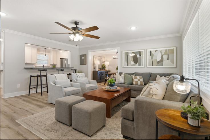 Bryan BryanのBuilding Helena Street - manageway - 1071607 - USAのアパートメントにある、モダンな家具を備えたエレガントなデザインのリビングルーム