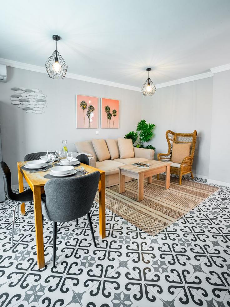 Marbella, Marbella 소재 Building Calle Montenebros - marbella-village - 1344002 유닛에 마련된, 현대적인 가구로 꾸며진 우아한 디자인의 거실