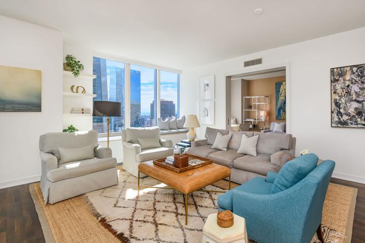 Elegante sala de estar con mobiliario moderno en un apartamento en Building Mission Street - march-capital-management - 1648512 en San Francisco, San Francisco Elegante sala de estar con mobiliario moderno en un apartamento en Building Mission Street - march-capital-management - 1648512 en San Francisco, San Francisco