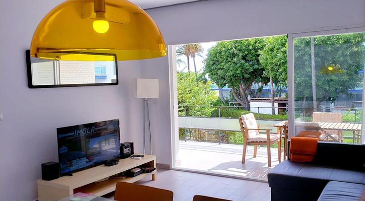 Salle de séjour élégante avec mobilier moderne dans un appartement à Building Avenida de la Encina - marluga-spain-sl - 1631912 à Benalmádena, Benalmádena Salle de séjour élégante avec mobilier moderne dans un appartement à Building Avenida de la Encina - marluga-spain-sl - 1631912 à Benalmádena, Benalmádena