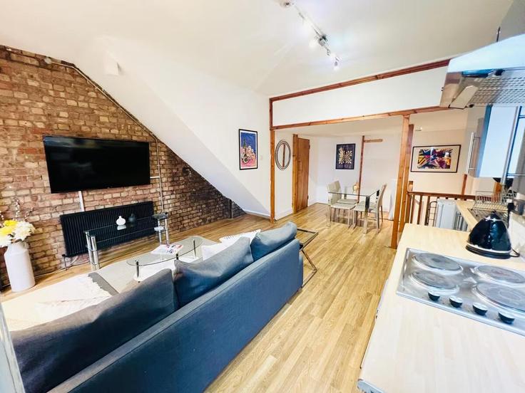 London London Borough of HaringeyのBuilding Archway Road - mayfair-stays - 1468491のアパートメントにある、モダンな家具を備えたエレガントなデザインのリビングルーム