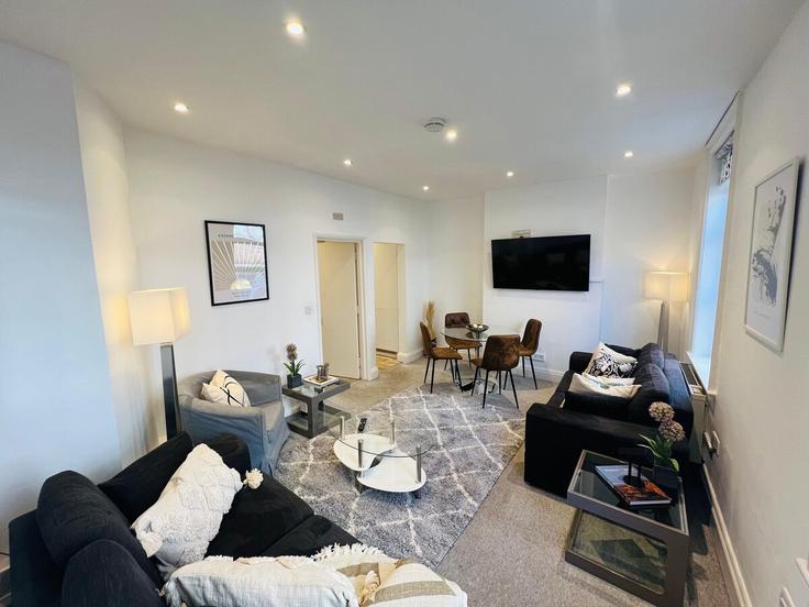 City of Westminster, London에 위치한 Building Oxford Street - mayfair-stays - 1468470 유닛의 세련된 인테리어가 돋보이는 거실 City of Westminster, London에 위치한 Building Oxford Street - mayfair-stays - 1468470 유닛의 세련된 인테리어가 돋보이는 거실