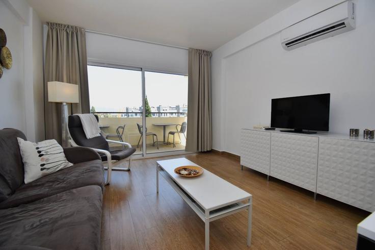 Torremolinos, Torremolinos에 위치한 Building Calle la Colina - mediterra-rentals - 1263871 - MLG 아파트의 세련된 인테리어가 돋보이는 거실