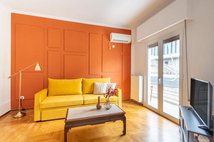 Central Athens, Athens에 위치한 Building Chatzichristou - meno-property-management - 1257484 - ATH 아파트의 세련된 인테리어가 돋보이는 거실 Central Athens, Athens에 위치한 Building Chatzichristou - meno-property-management - 1257484 - ATH 아파트의 세련된 인테리어가 돋보이는 거실