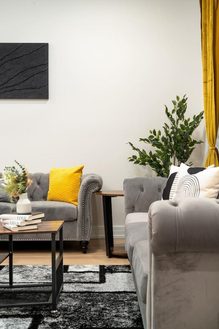 Salle de séjour élégante avec mobilier moderne dans un appartement à Building South Giles Avenue - mgm-properties - 1228642 - CHI à Chicago, Chicago Salle de séjour élégante avec mobilier moderne dans un appartement à Building South Giles Avenue - mgm-properties - 1228642 - CHI à Chicago, Chicago