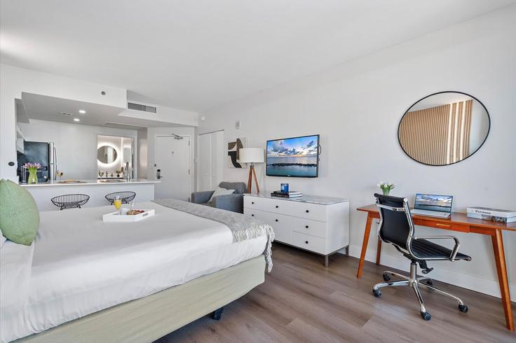 Salle de séjour élégante avec mobilier moderne dans un appartement à Building McFarlane Road - miami-vacation-rentals - 1240696 - MIA à Miami, Miami Salle de séjour élégante avec mobilier moderne dans un appartement à Building McFarlane Road - miami-vacation-rentals - 1240696 - MIA à Miami, Miami