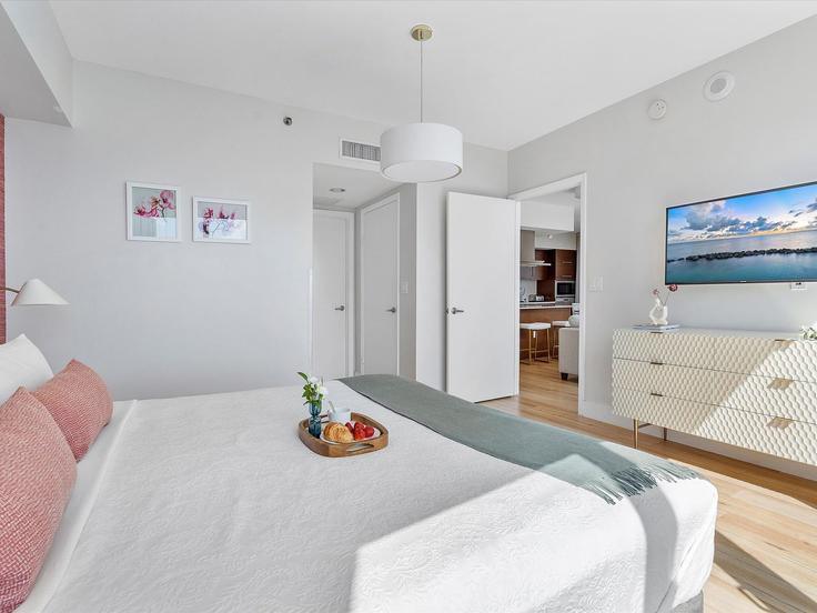 Brickell Avenueにある2件の寝室・家具付きアパート(1240492P、Miami、Miami)写真 1枚 Brickell Avenueにある2件の寝室・家具付きアパート(1240492P、Miami、Miami)写真 1枚