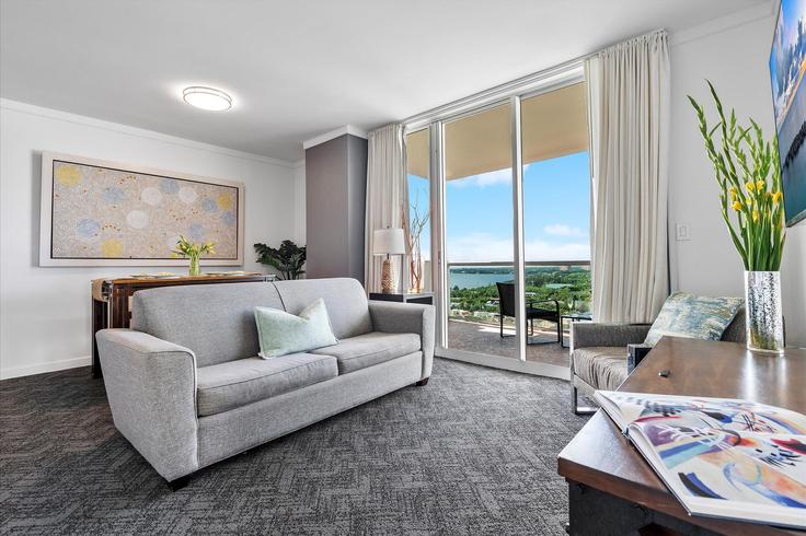 Miami, Miami에 위치한 Building McFarlane Road - miami-vacation-rentals - 1240710 - MIA 유닛의 세련된 인테리어가 돋보이는 거실 Miami, Miami에 위치한 Building McFarlane Road - miami-vacation-rentals - 1240710 - MIA 유닛의 세련된 인테리어가 돋보이는 거실