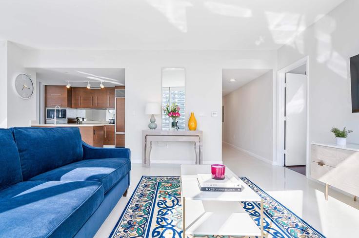 Salle de séjour élégante avec mobilier moderne dans un appartement à Building Brickell Avenue - miami-vacation-rentals - 1240520 - MIA à Miami, Miami Salle de séjour élégante avec mobilier moderne dans un appartement à Building Brickell Avenue - miami-vacation-rentals - 1240520 - MIA à Miami, Miami