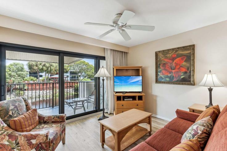 Salle de séjour élégante avec mobilier moderne dans un appartement à Building Neapolitan Way - mikezrentals - 1073544 à Naples, Naples Salle de séjour élégante avec mobilier moderne dans un appartement à Building Neapolitan Way - mikezrentals - 1073544 à Naples, Naples