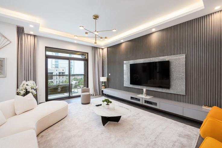 Umm Suqeim, Dubai에 위치한 Building Jumeira Street - mint-stay-homes-rental-llc - 1296403 - DXB 아파트의 세련된 인테리어가 돋보이는 거실