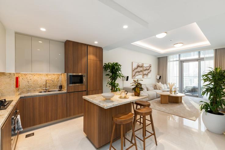 Elegant gestaltetes Wohnzimmer mit moderner Einrichtung in einer Wohnung im Building Tariaq Bedon Esm - mint-stay-homes-rental-llc - 1363985 in Downtown Dubai, Dubai