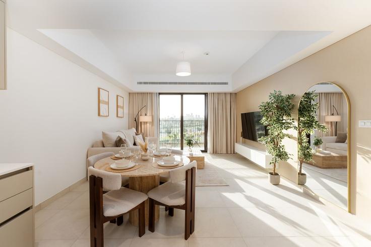 Salle de séjour élégante avec mobilier moderne dans un appartement à Building Umm Suqeim Street - mint-stay-homes-rental-llc - 1471706 à Umm Suqeim Third, Dubai Salle de séjour élégante avec mobilier moderne dans un appartement à Building Umm Suqeim Street - mint-stay-homes-rental-llc - 1471706 à Umm Suqeim Third, Dubai