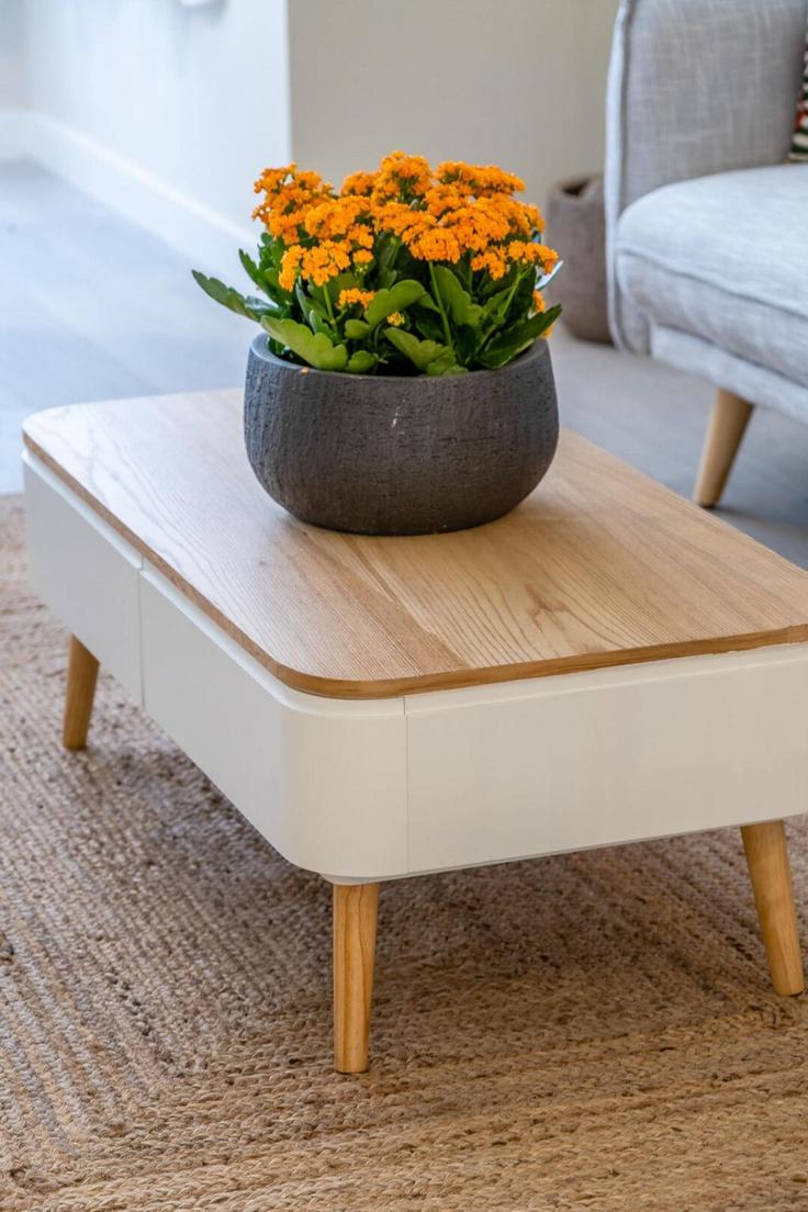 Salle de séjour élégante avec mobilier moderne dans un appartement à Building Calle Francisco Monje - mitra-mc-sl - 1473387 à Centro, Málaga