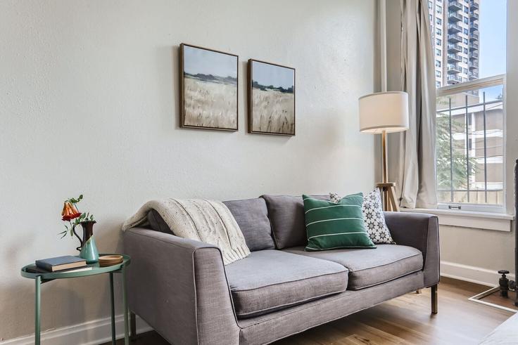 Elegantly designed living room with modern furnishings in an apartment at Building Detroit Street - modernmidstay - 1026283 - DEN in Denver, Denver Elegantly designed living room with modern furnishings in an apartment at Building Detroit Street - modernmidstay - 1026283 - DEN in Denver, Denver