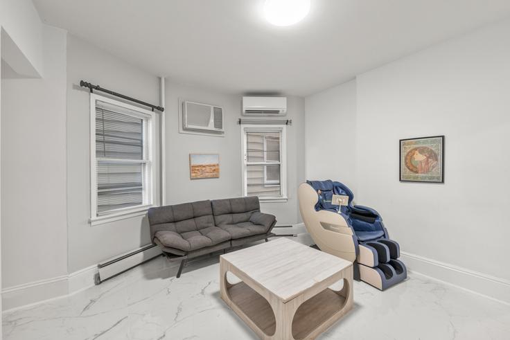 Bayonne, Bayonne에 위치한 Building East 32nd Street - modernstay - 1318712 아파트의 세련된 인테리어가 돋보이는 거실