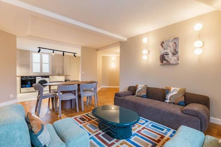 Elegant gestaltetes Wohnzimmer mit moderner Einrichtung in einer Wohnung im Building Rue de la Pompe - montaigne - 1507039 in 16th arrondissement, Paris Elegant gestaltetes Wohnzimmer mit moderner Einrichtung in einer Wohnung im Building Rue de la Pompe - montaigne - 1507039 in 16th arrondissement, Paris