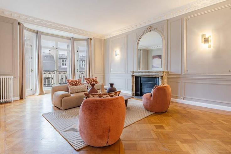 16th arrondissement, Paris에 위치한 Building Rue de la Pompe - montaigne - 1510823 유닛의 세련된 인테리어가 돋보이는 거실