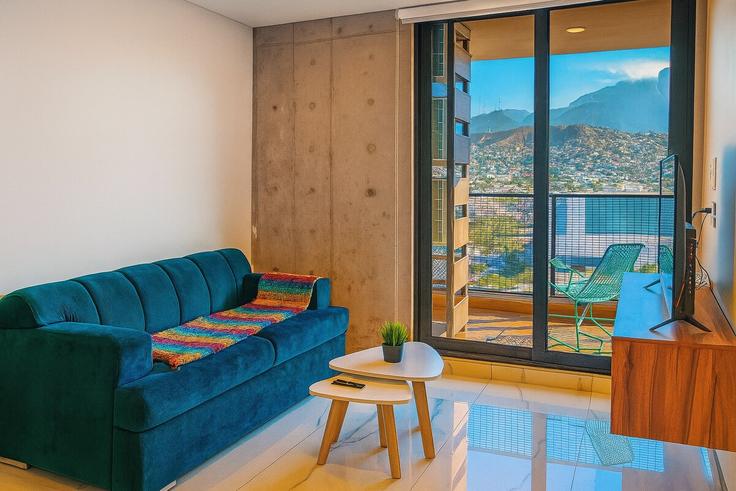 Monterrey MonterreyのBuilding Padre Mier - monterrey-stays - 1514994のアパートメントにある、モダンな家具を備えたエレガントなデザインのリビングルーム