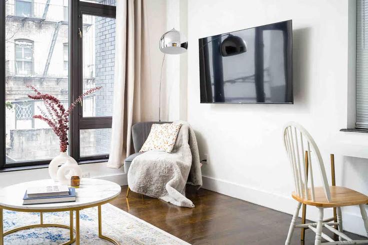 Manhattan, New York 소재 Building Lexington Avenue - movaliving - 1058794 유닛에 마련된, 현대적인 가구로 꾸며진 우아한 디자인의 거실