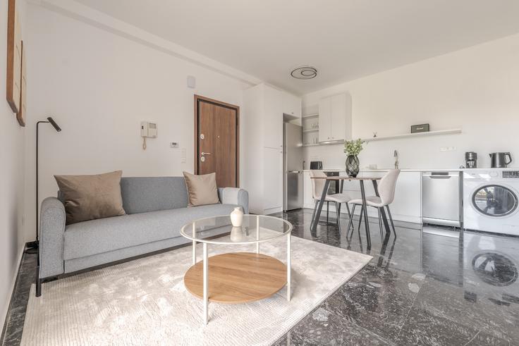 Building Kritis - movingdoors - 1587975 adresindeki bir dairede modern mobilyalarla zarif bir şekilde tasarlanmış oturma odası North Athens, Athens Building Kritis - movingdoors - 1587975 adresindeki bir dairede modern mobilyalarla zarif bir şekilde tasarlanmış oturma odası North Athens, Athens