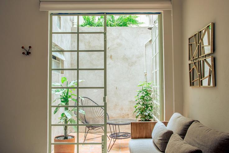 Mexico City, Mexico City에 위치한 Building Calle Laredo 20 - mr-wmain - 1493240 유닛의 세련된 인테리어가 돋보이는 거실