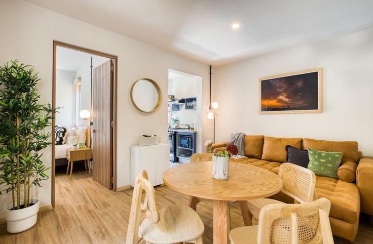 Mexico City, Mexico City에 위치한 Building Avenida Vicente Suárez 146 - mr-wmain - 1493152 유닛의 세련된 인테리어가 돋보이는 거실 Mexico City, Mexico City에 위치한 Building Avenida Vicente Suárez 146 - mr-wmain - 1493152 유닛의 세련된 인테리어가 돋보이는 거실