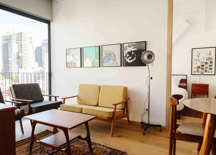 Elegant gestaltetes Wohnzimmer mit moderner Einrichtung in einer Wohnung im Building Londres 256 - mr-wmain - 1493144 in Mexico City, Mexico City