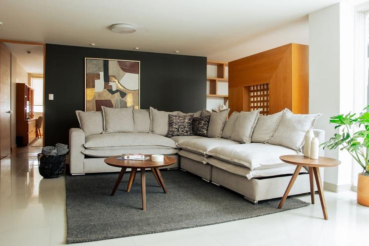 Elegant gestaltetes Wohnzimmer mit moderner Einrichtung in einer Wohnung im Building Jalapa 68 - mr-wmain - 1493177 in Mexico City, Mexico City