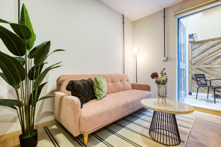 Salle de séjour élégante avec mobilier moderne dans un appartement à Building Avenida Vicente Suárez 146 - mr-wmain - 1493163 à Mexico City, Mexico City