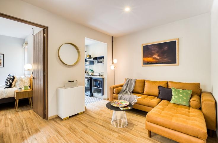 Salle de séjour élégante avec mobilier moderne dans un appartement à Building Avenida Vicente Suárez 146 - mr-wmain - 1493152 à Mexico City, Mexico City