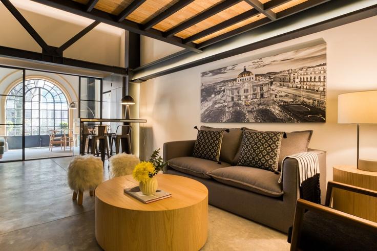 Mexico City, Mexico City에 위치한 Building Calle Querétaro 121 - mr-wmain - 1493189 유닛의 세련된 인테리어가 돋보이는 거실 Mexico City, Mexico City에 위치한 Building Calle Querétaro 121 - mr-wmain - 1493189 유닛의 세련된 인테리어가 돋보이는 거실