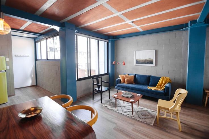 Mexico City, Mexico City에 위치한 Building Oxford 35 - mr-wmain - 1493125 유닛의 세련된 인테리어가 돋보이는 거실 Mexico City, Mexico City에 위치한 Building Oxford 35 - mr-wmain - 1493125 유닛의 세련된 인테리어가 돋보이는 거실
