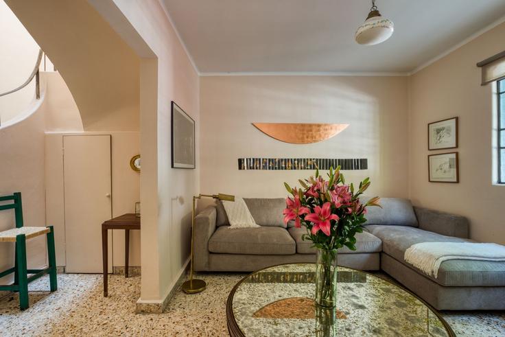 Elegant gestaltetes Wohnzimmer mit moderner Einrichtung in einer Wohnung im Building Zamora 136 - mr-wmain - 1493315 in Mexico City, Mexico City