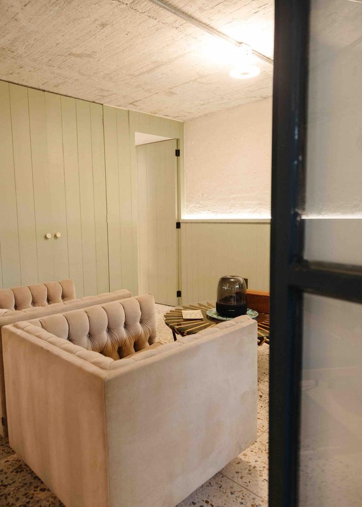 Elegant gestaltetes Wohnzimmer mit moderner Einrichtung in einer Wohnung im Building Avenida Veracruz 26 - mr-wmain - 1493268 in Mexico City, Mexico City