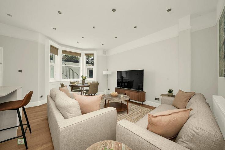 London Borough of Hammersmith and Fulham, London에 위치한 Building Gwendwr Road - murray-stays-limited - 1515913 유닛의 세련된 인테리어가 돋보이는 거실