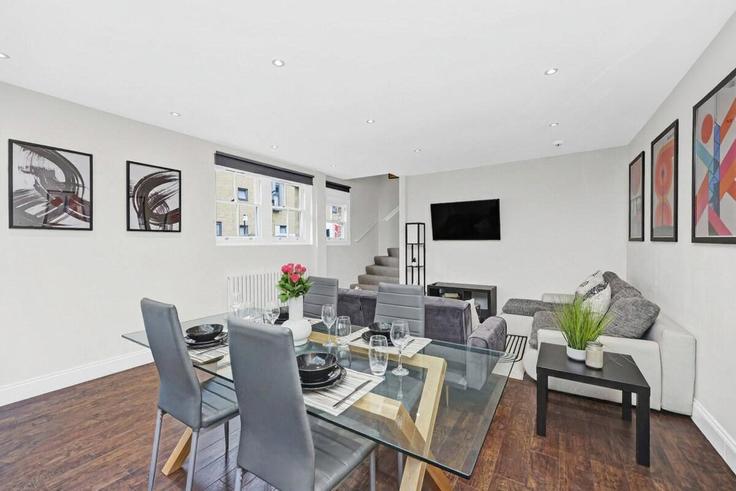 London Borough of Tower Hamlets, London에 위치한 Building Lowell Street - murray-stays-limited - 1515954 유닛의 세련된 인테리어가 돋보이는 거실
