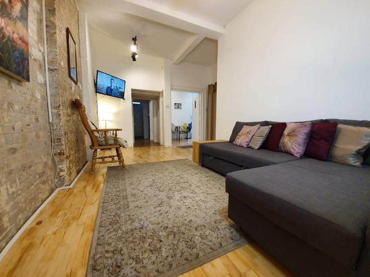 Elegante sala de estar con mobiliario moderno en un apartamento en Building New North Road - murraystays - 1094182 - LON en London Borough of Hackney, London