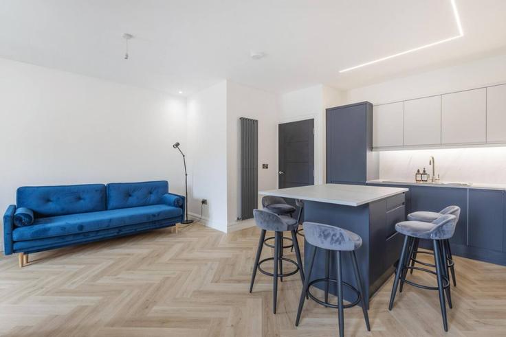 London London Borough of LambethのBuilding Gresham Road - mx-lettings-limited-1 - 1566484のアパートメントにある、モダンな家具を備えたエレガントなデザインのリビングルーム London London Borough of LambethのBuilding Gresham Road - mx-lettings-limited-1 - 1566484のアパートメントにある、モダンな家具を備えたエレガントなデザインのリビングルーム