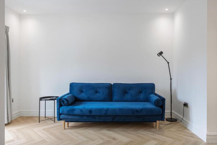 Building Gresham Road - mx-lettings-limited-1 - 1566485 adresindeki bir dairede modern mobilyalarla zarif bir şekilde tasarlanmış oturma odası London Borough of Lambeth, London Building Gresham Road - mx-lettings-limited-1 - 1566485 adresindeki bir dairede modern mobilyalarla zarif bir şekilde tasarlanmış oturma odası London Borough of Lambeth, London