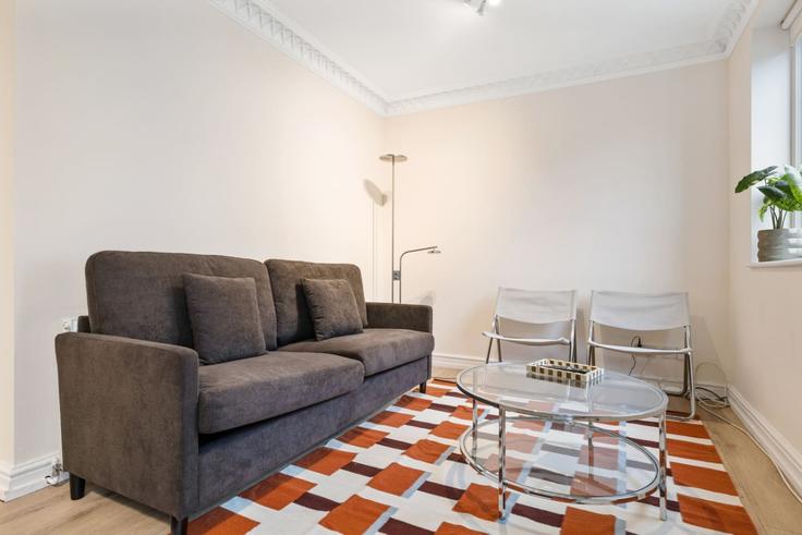 Salle de séjour élégante avec mobilier moderne dans un appartement à Building Chiltern Street - mx-lettings-limited-1 - 1566489 à City of Westminster, London Salle de séjour élégante avec mobilier moderne dans un appartement à Building Chiltern Street - mx-lettings-limited-1 - 1566489 à City of Westminster, London
