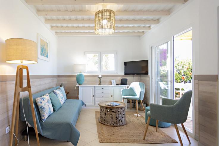 Elegant gestaltetes Wohnzimmer mit moderner Einrichtung in einer Wohnung im Building Avenida Poente - my-choice-algarve - 1363455 in Montenegro, Faro Elegant gestaltetes Wohnzimmer mit moderner Einrichtung in einer Wohnung im Building Avenida Poente - my-choice-algarve - 1363455 in Montenegro, Faro