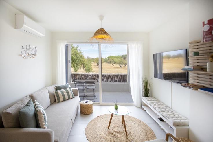 Conceição de Tavira, Tavira에 위치한 Building Rua gil Eanes - my-choice-algarve - 1363477 유닛의 세련된 인테리어가 돋보이는 거실