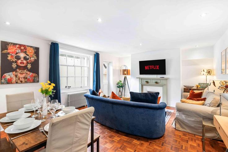 Brighton BrightonのBuilding Powis Square - my-getaways - 1383410のアパートメントにある、モダンな家具を備えたエレガントなデザインのリビングルーム