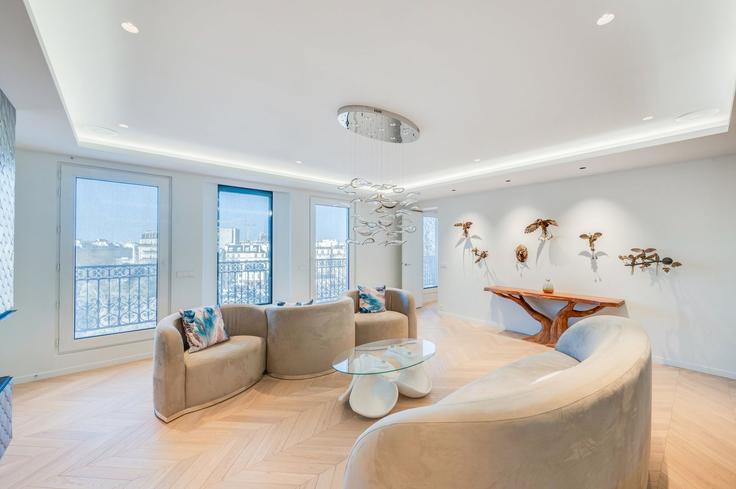 Elegante sala de estar con mobiliario moderno en un apartamento en Building 44 Quai Henri IV, Paris, France - my-property - 1581312 en 4th arrondissement, Paris Elegante sala de estar con mobiliario moderno en un apartamento en Building 44 Quai Henri IV, Paris, France - my-property - 1581312 en 4th arrondissement, Paris
