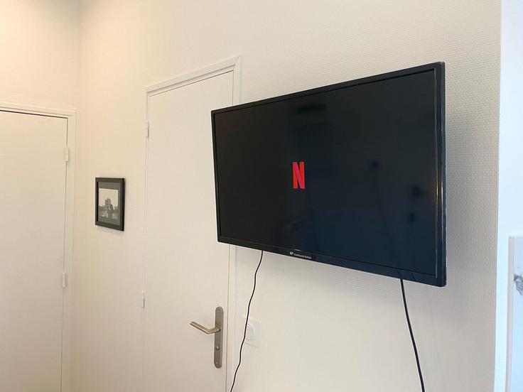 Salle de séjour élégante avec mobilier moderne dans un appartement à Building Rue Olivier de Serres - my-suite-paris - 1365914 à 15th arrondissement, Paris Salle de séjour élégante avec mobilier moderne dans un appartement à Building Rue Olivier de Serres - my-suite-paris - 1365914 à 15th arrondissement, Paris