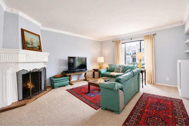 Salle de séjour élégante avec mobilier moderne dans un appartement à Building Stanyan Street - my-vr-host - 1355609 à San Francisco, San Francisco