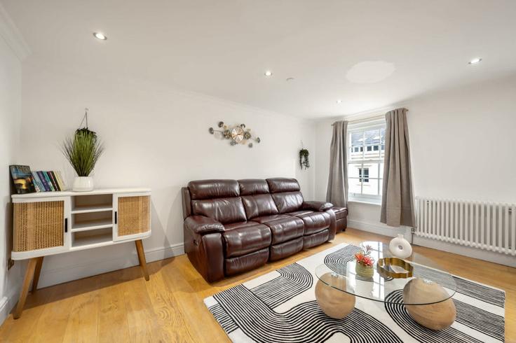 Building Chilworth Street - mycityresidence - 1234568 - LON adresindeki bir dairede modern mobilyalarla zarif bir şekilde tasarlanmış oturma odası City of Westminster, London