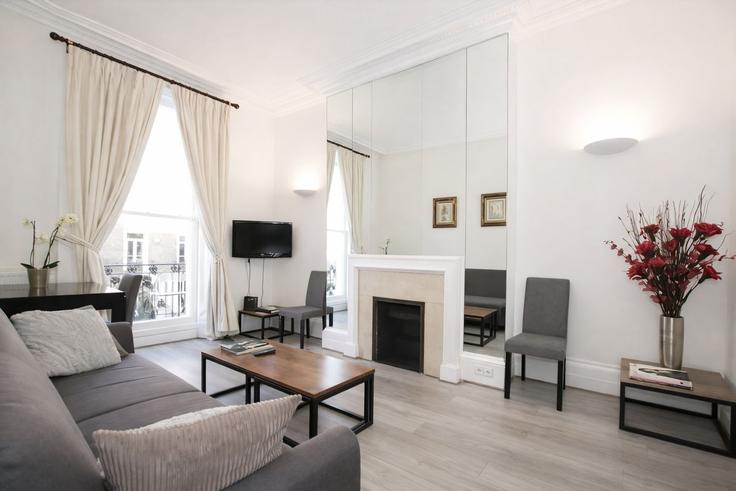 City of Westminster, London에 위치한 Building Lower Belgrave Street - mycityresidence - 1018687 - LON 유닛의 세련된 인테리어가 돋보이는 거실 City of Westminster, London에 위치한 Building Lower Belgrave Street - mycityresidence - 1018687 - LON 유닛의 세련된 인테리어가 돋보이는 거실