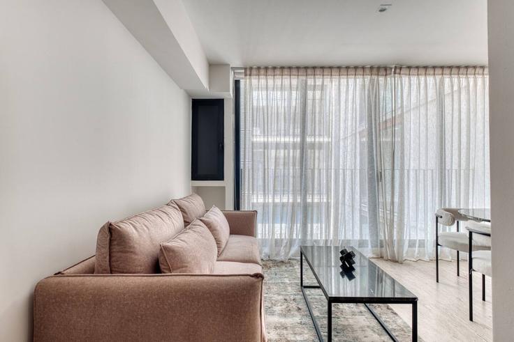 Mexico City, Mexico City 소재 Building Salamanca - myla-stays - 1356993 유닛에 마련된, 현대적인 가구로 꾸며진 우아한 디자인의 거실